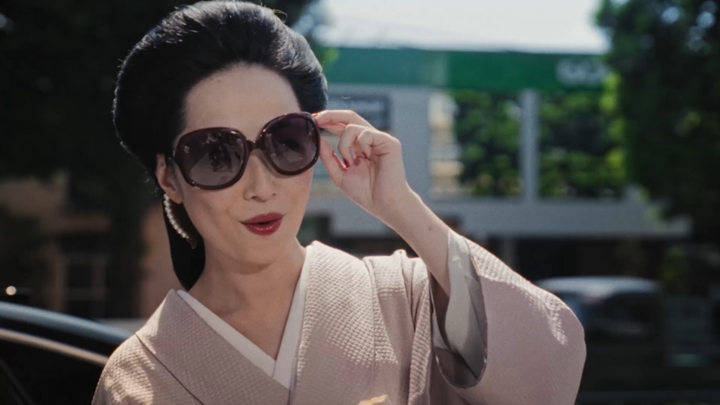 「極道の妻たち エピソード零 『新車市場』篇」場面写真