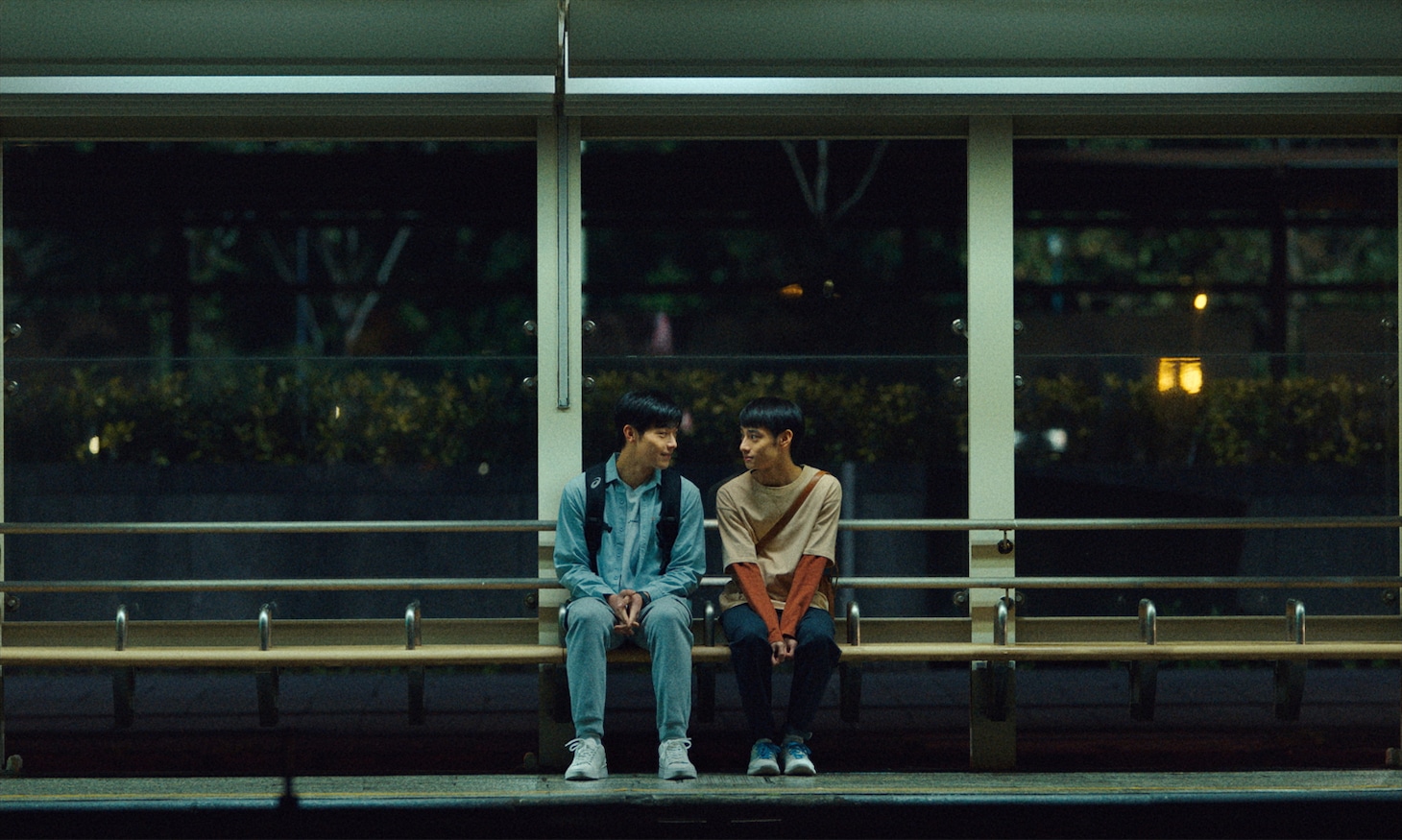 「ピアス 刺心」場面写真