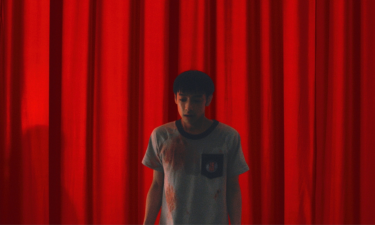 「ピアス 刺心」場面写真