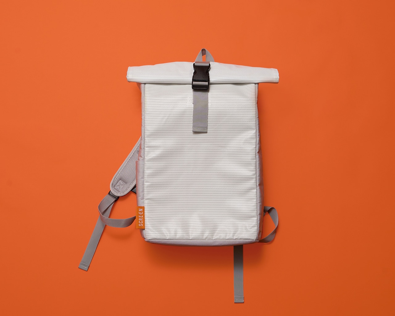 映画館のスクリーンを再利用したアパレルコレクション・SCRE:EN第3弾より、BACKPACK（税込2万9800円）