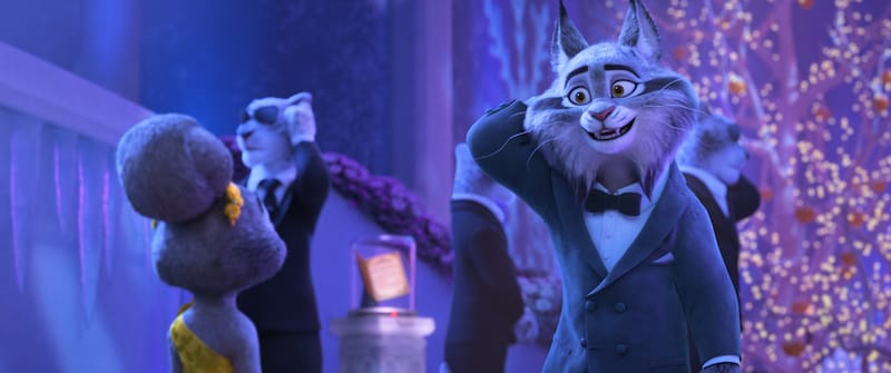 「ズートピア2」より、日本版で山田涼介が声を当てたオオヤマネコのパウバート（右）