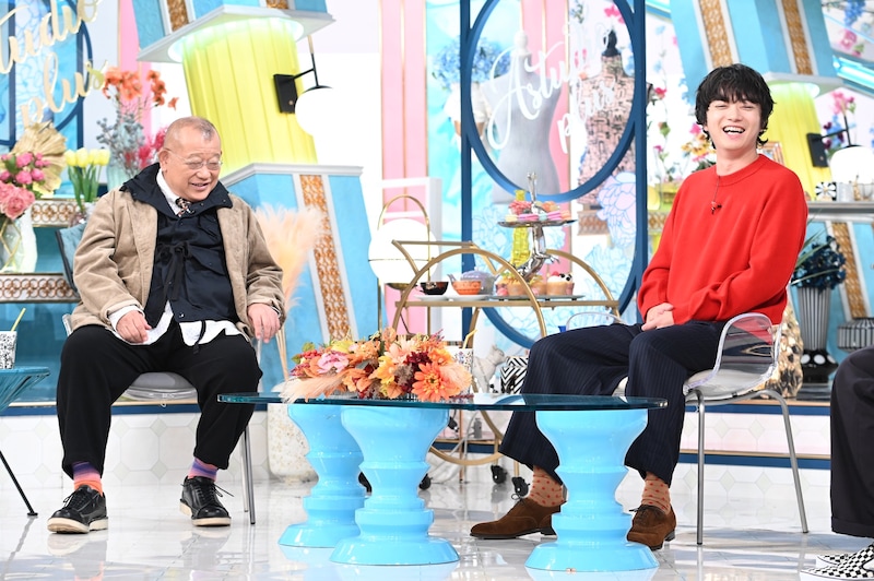 「A-Studio+」10月31日放送回の様子。左から笑福亭鶴瓶、染谷将太