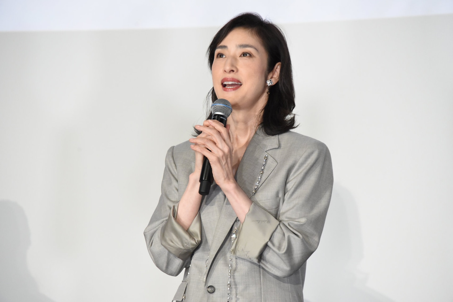 「てっぺんの向こうにあなたがいる」初日舞台挨拶に登壇した天海祐希