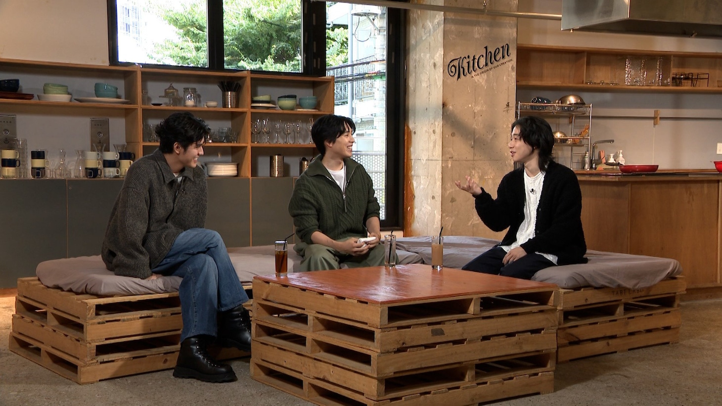 「ボクらの時代」11月2日放送回の様子。左から寛一郎、坂東龍汰、片岡千之助