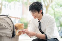 「𨍭過頭,替你擦眼淚（原題）」場面写真