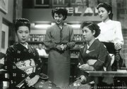 「銀座化粧」場面写真 ©国際放映