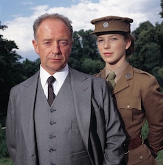 英国ミステリードラマ「刑事フォイル」今だけ無料公開中