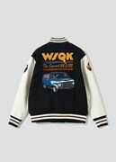 「ストレンジャー・シングス 未知の世界」The SQUAWK｜スタジャン（背面デザイン / 税込1万7000円）