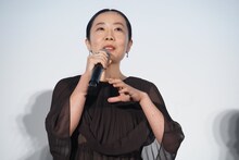 「金髪」舞台挨拶に登壇した山田真歩