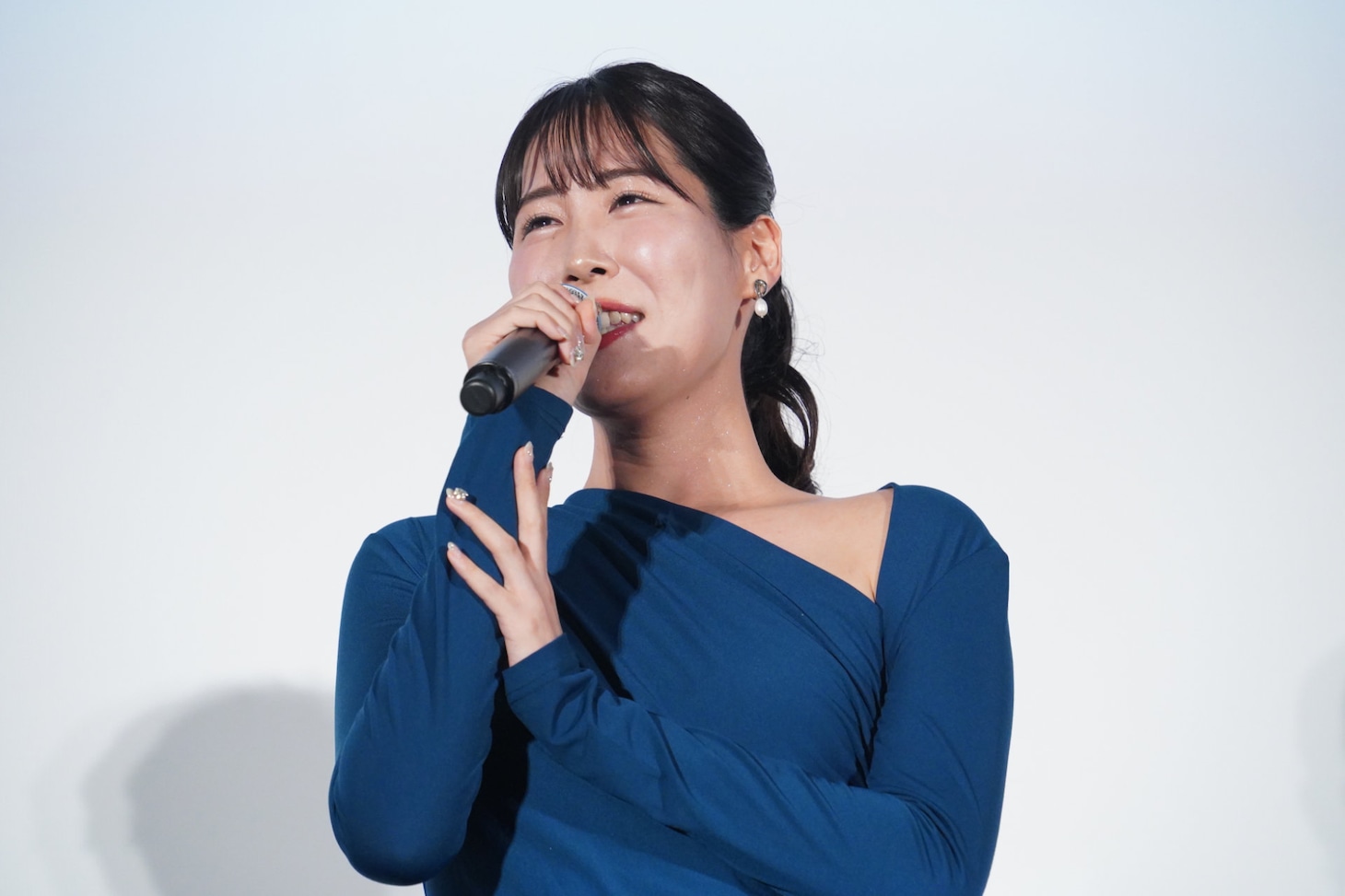 「ブルーボーイ事件」舞台挨拶に登壇した中川未悠