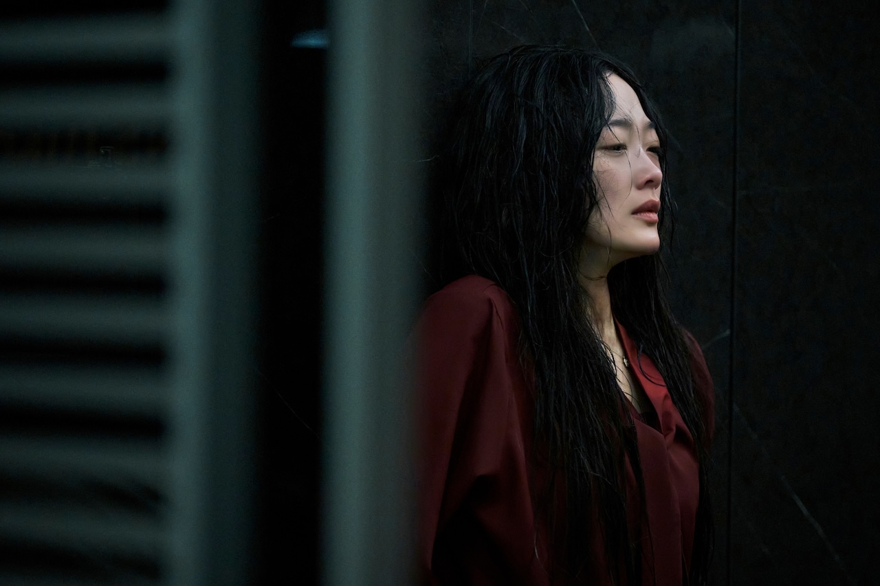 チョン・ソニ×イ・ユミ共演の韓国ドラマ配信、家庭内暴力から逃れるため殺人計画を企てる