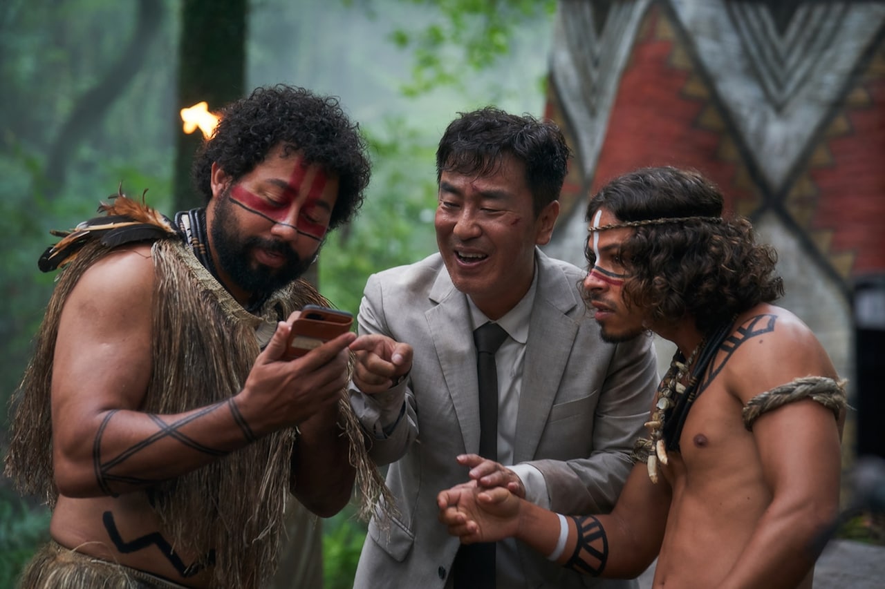 リュ・スンリョン主演のコメディ「大命中！」予告解禁、アマゾンで弓の名手をスカウトせよ