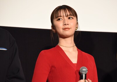 「トリツカレ男」初日舞台挨拶に登壇した上白石萌歌