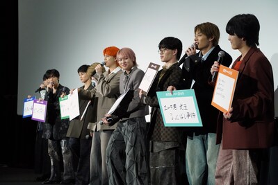 ツアーや映画撮影で起こった出来事について話す超特急メンバー