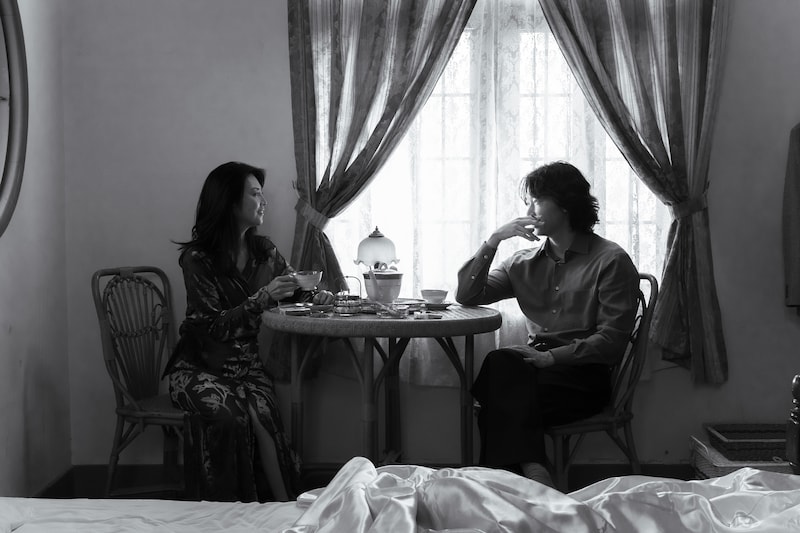 「星と月は天の穴」新場面写真