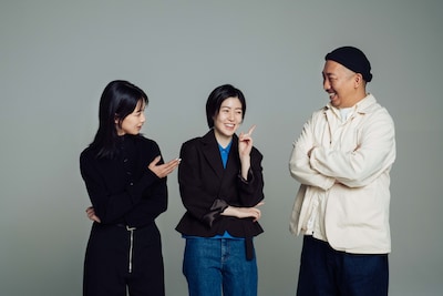 左から河合優実、シム・ウンギョン、三宅唱