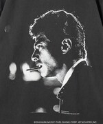 舘ひろしデビュー50周年記念ポップアップショップで販売される、Ambient Shaolin Effect（浮遊少林響効）コラボのMidnight T（サイズ：M、L、XL、XXL / 税込8250円）