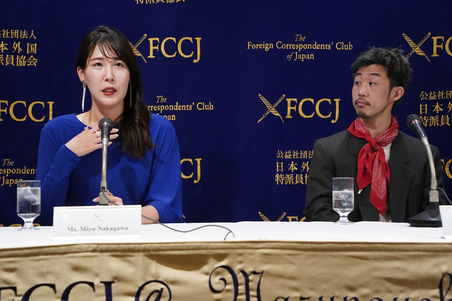 左から中川未悠、飯塚花笑