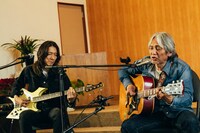 吉井和哉（THE YELLOW MONKEY）のドキュメンタリー映画「みらいのうた」新場面写真