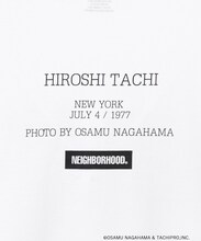 舘ひろしデビュー50周年記念ポップアップショップで販売される、NEIGHBORHOOD（ネイバーフッド）コラボTシャツのクレジット（サイズ：M、L、XL、XXL / 税込1万4300円）