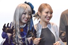 左から鎌田英怜奈、宮部のぞみ