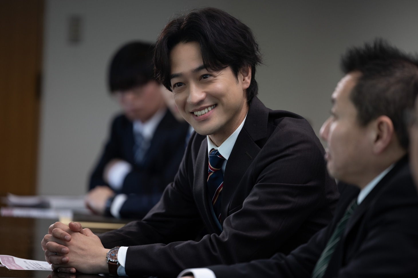 「セフレの品格 終恋」新場面写真。竹財輝之助演じる抄子の同僚・長谷川朔太郎