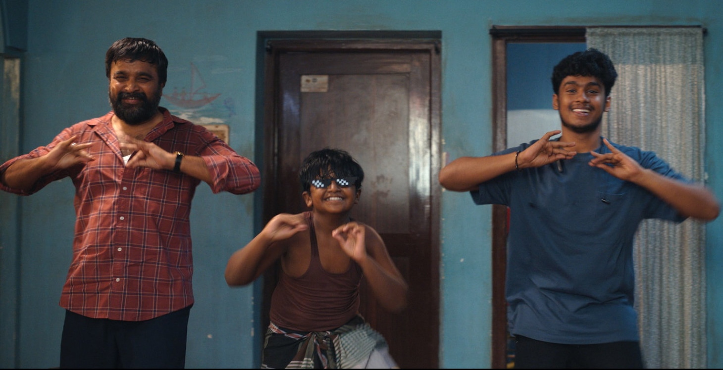 「ツーリストファミリー」場面写真