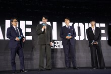 左から監督のウ・ミンホ、チョン・ウソン、ヒョンビン、ウ・ドファン