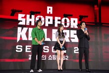「殺し屋たちの店」シーズン2の発表時の様子。左から監督のイ・クォン、キム・ヘジュン、イ・ドンウク
