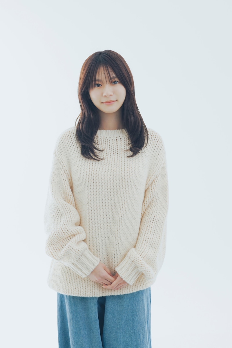 ドラマ「透明な夜に駆ける君と、目に見えない恋をした。」で冬月小春を演じる永瀬莉子