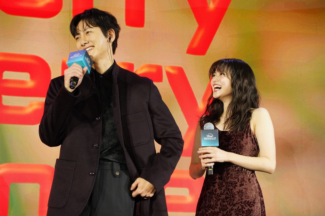 左から坂口健太郎、西野七瀬。 - 「Dr.チョコレート」白山乃愛に坂口