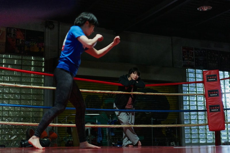 「ナイトフラワー」場面写真