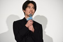 「平場の月」初日舞台挨拶に登壇した坂元愛登