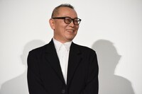 「平場の月」初日舞台挨拶に登壇した土井裕泰