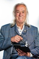 「夢と創造の果てに ジョン・レノン最後の詩」に出演した、Apple MusicのCEOトニー・ブラムウェル