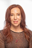 「夢と創造の果てに ジョン・レノン最後の詩」に出演したロックレポーターのローリー・ケイ。暗殺された日にジョン・レノンにインタビューした