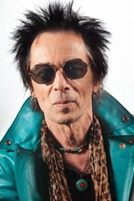 「夢と創造の果てに ジョン・レノン最後の詩」に出演したアール・スリック。ジョン・レノンの最後のアルバムにギタリストとして参加した