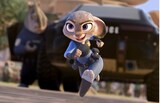 「ズートピア」ウサギ初の新米警官ジュディ・ホップス。もふもふの体と、豊かな感情表現ができる大きな耳が特徴（声：上戸彩）