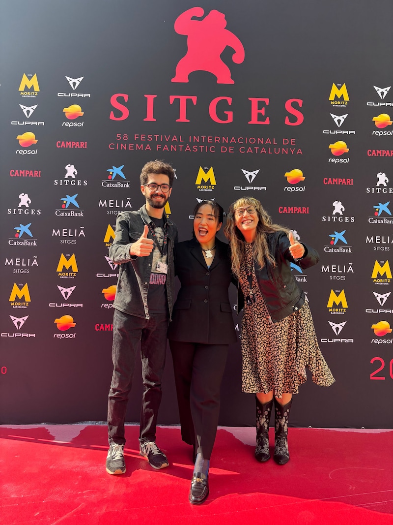 第58回シッチェス・カタロニア国際映画祭に参加したゆりやんレトリィバァ（中央）