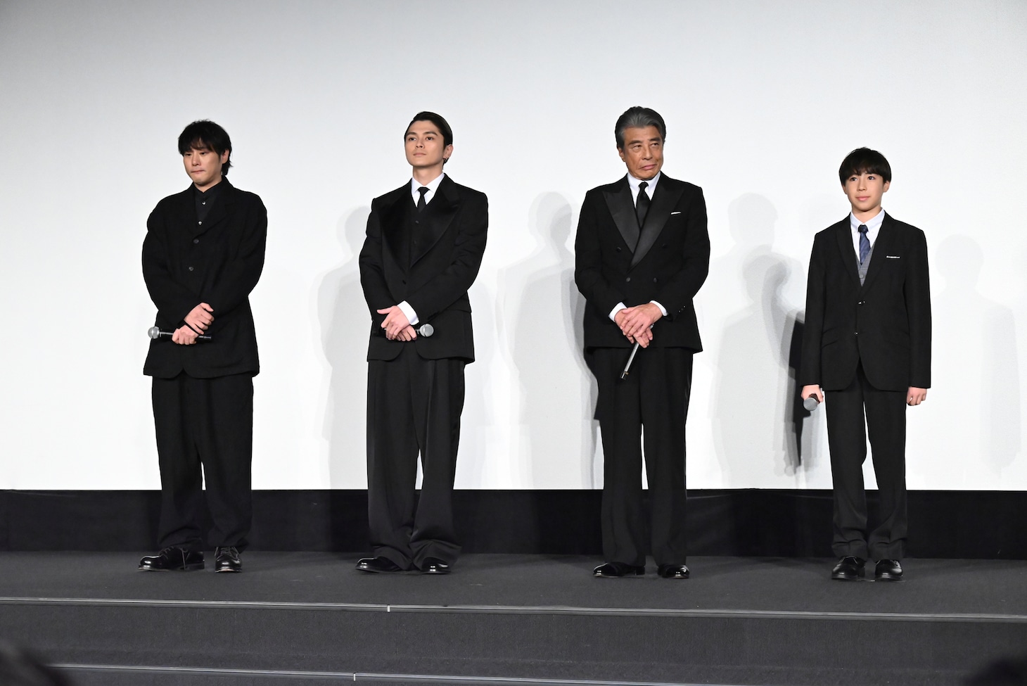 左から藤井道人、眞栄田郷敦、舘ひろし、尾上眞秀