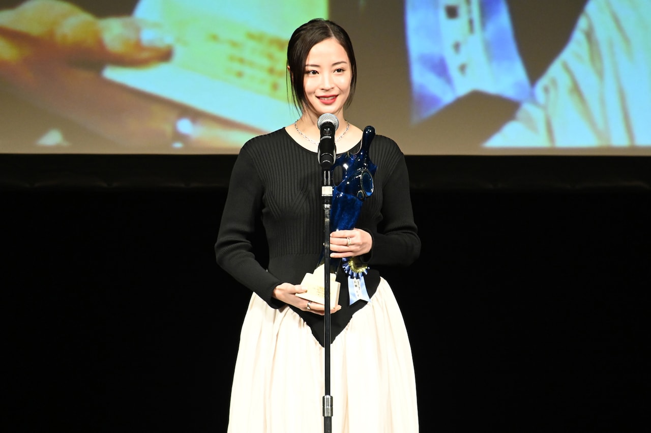 第17回TAMA映画賞で最優秀女優賞に輝いた広瀬すず。映画「遠い山なみの光」「アット・ザ・ベンチ」「ゆきてかへらぬ」「片思い世界」「宝島」での演技が高く評価された