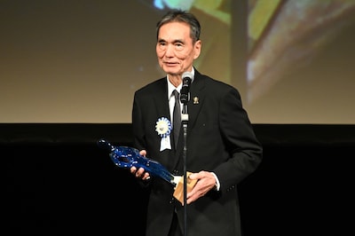 第17回TAMA映画賞の授賞式に登壇した長塚京三