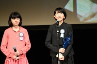 左から「ルノワール」主演の鈴木唯、監督の早川千絵