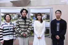 「夜ドラひらやすみを一緒に見ようの会」の様子。左から松本佳奈、吉村界人、光嶌なづな、髙土浩二