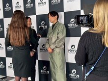 森ガキ侑大（中央）