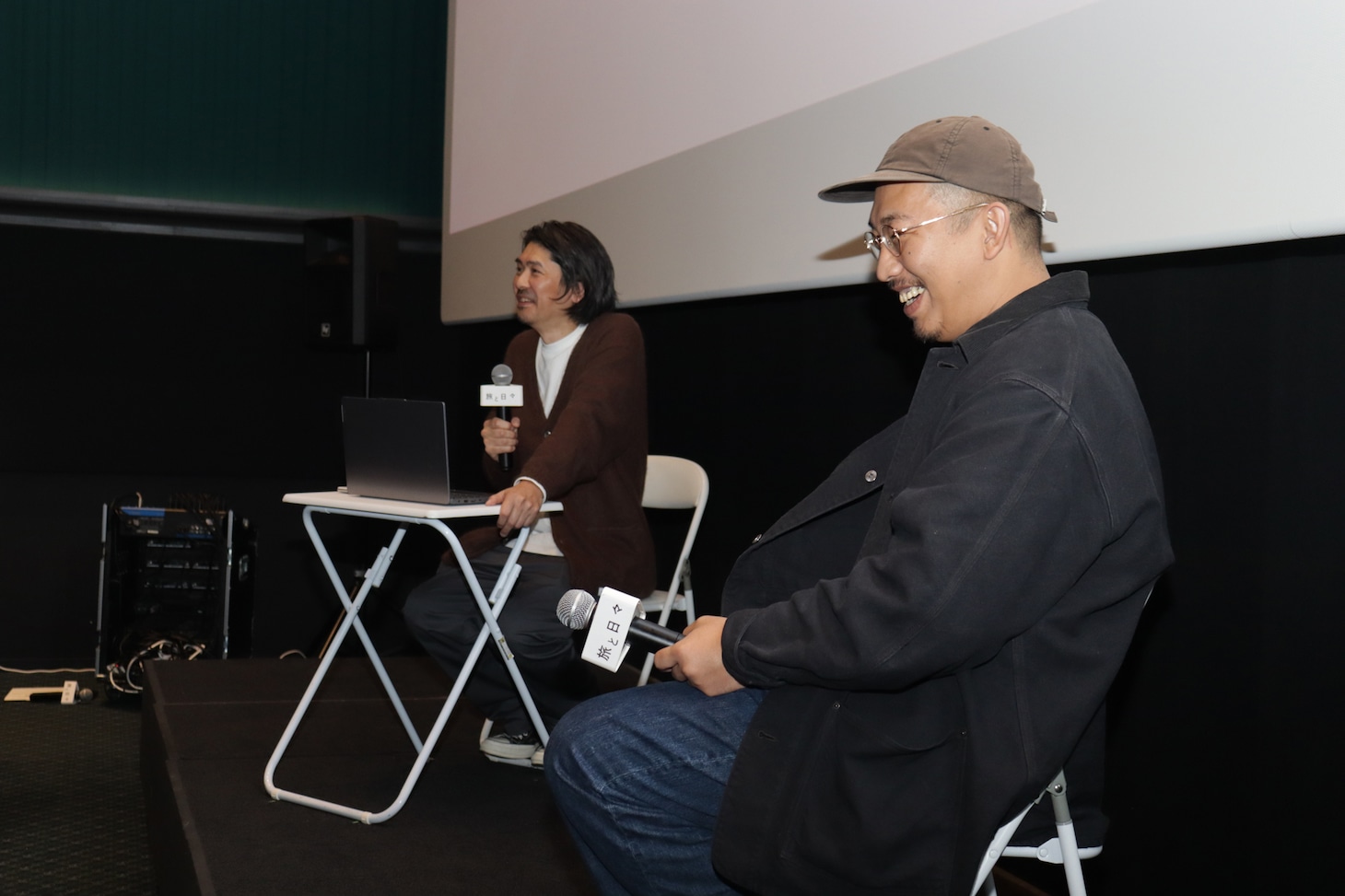 左から斉藤陽一郎、三宅唱