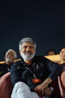 「Varanasi（原題）」製作発表イベントに出席したS.S.ラージャマウリ