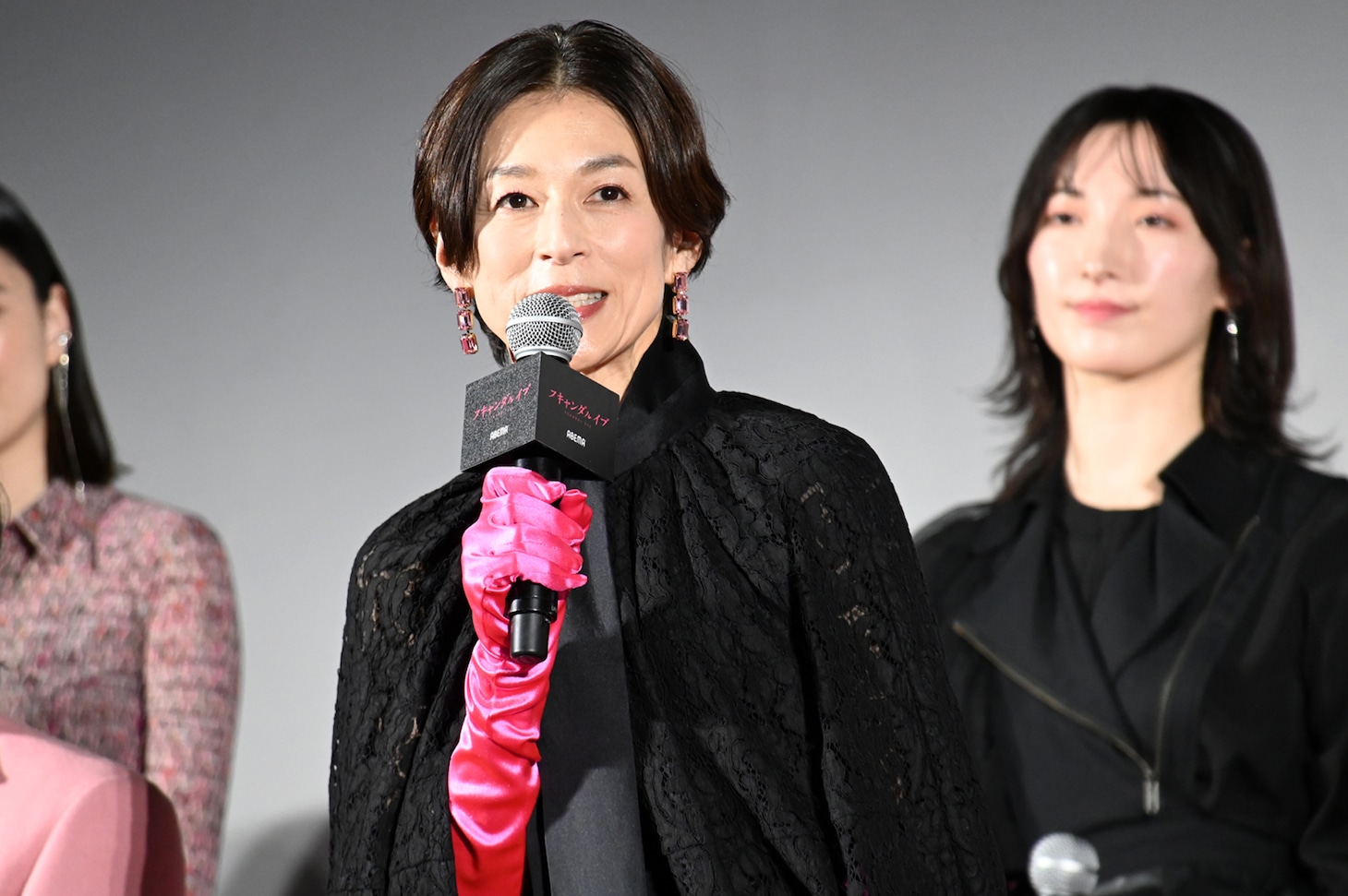 ABEMAオリジナルドラマ「スキャンダルイブ」配信直前プレミアイベントに登壇した鈴木保奈美