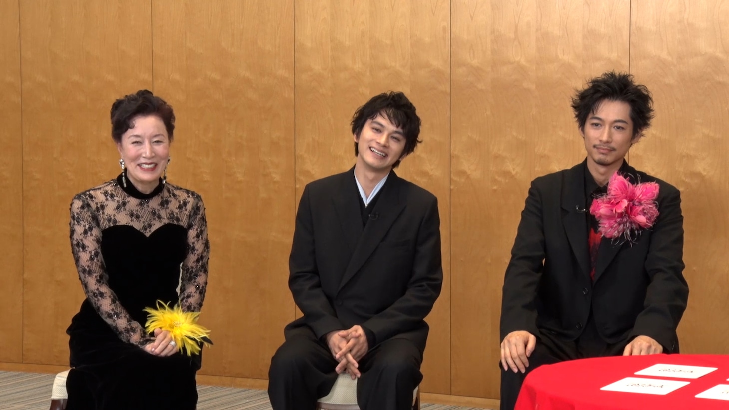 左から高畑淳子、北村匠海、ディーン・フジオカ