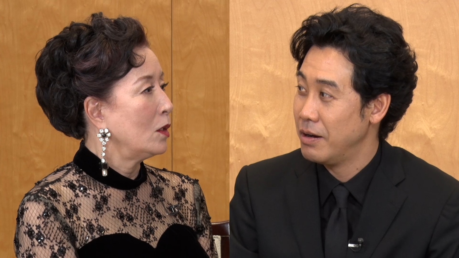 左から高畑淳子、大泉洋